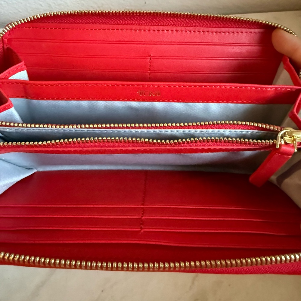 Tumi Voyageur Zip Around Continental Wallet - Picture 6 of 6
